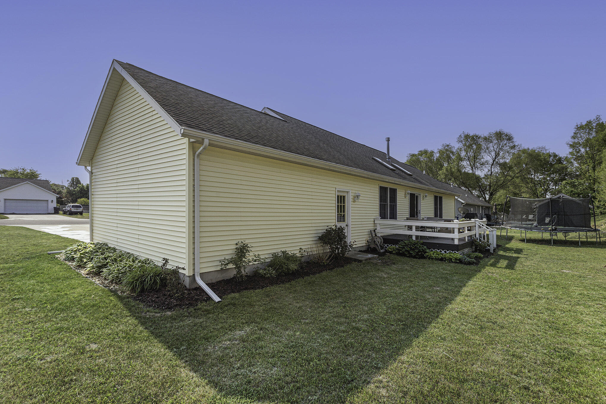 2986 Maplewood Street