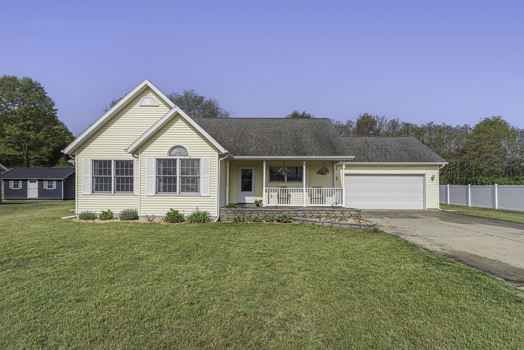 2986 Maplewood Street