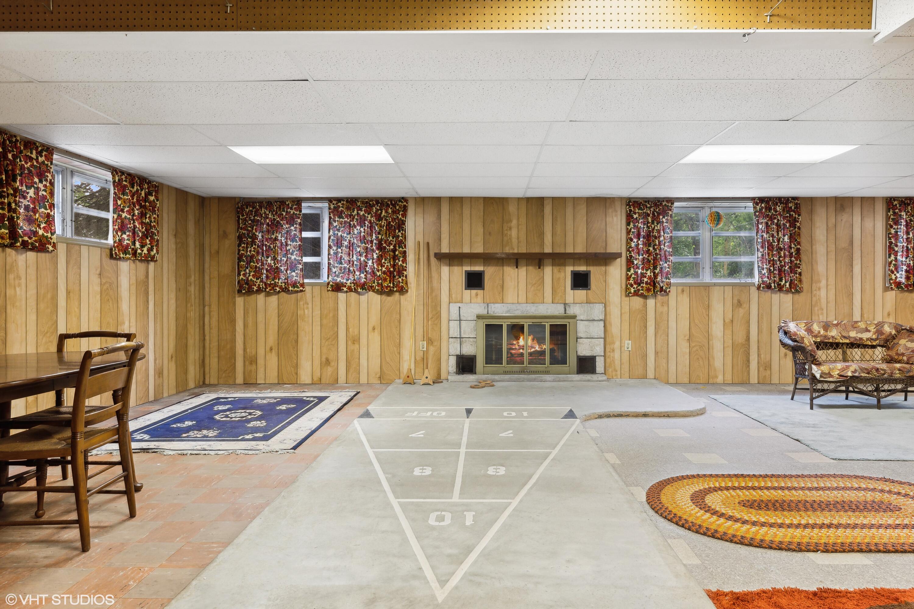 1928 Hillandale Road