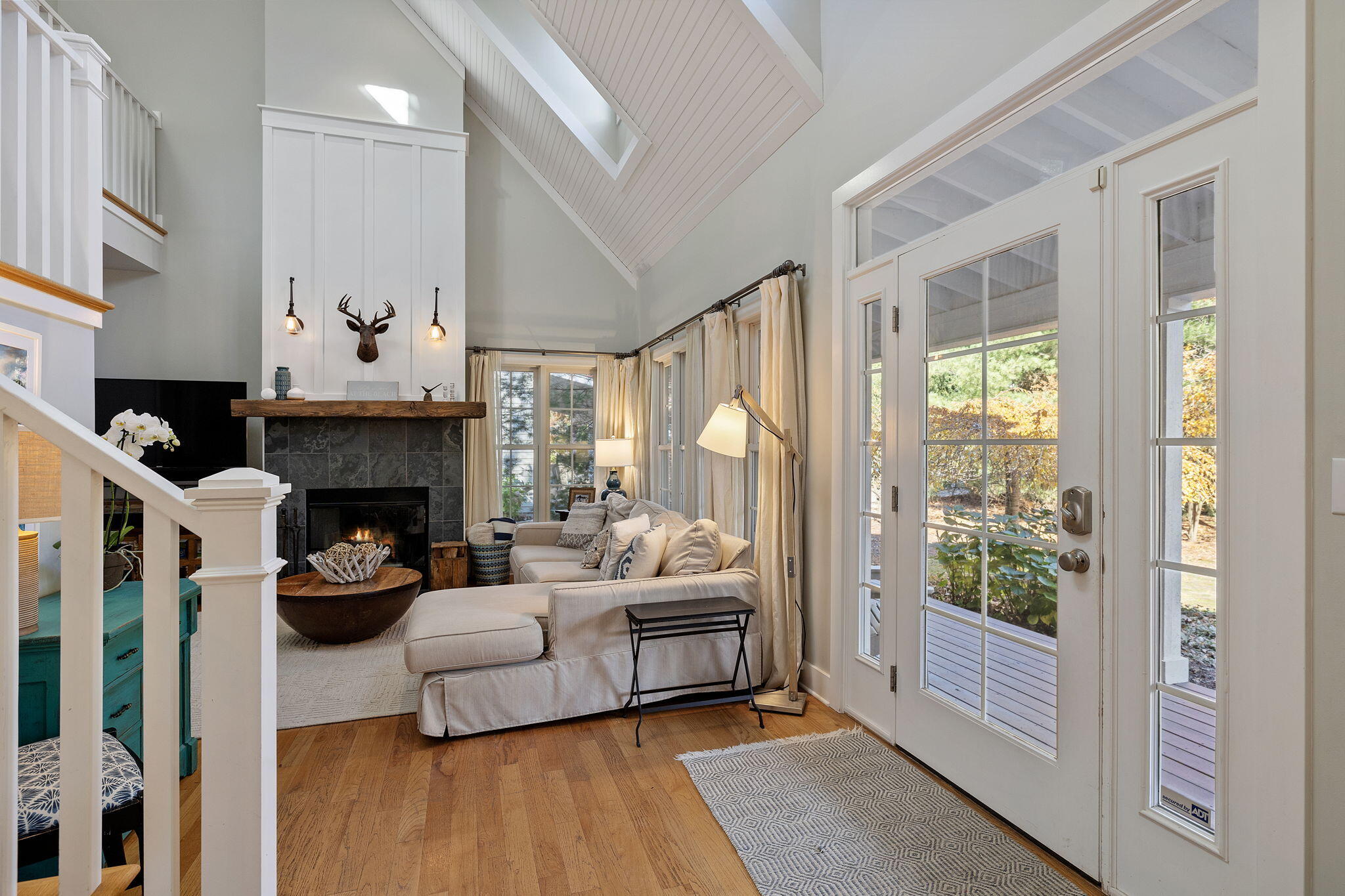 9986 Cottage Lane