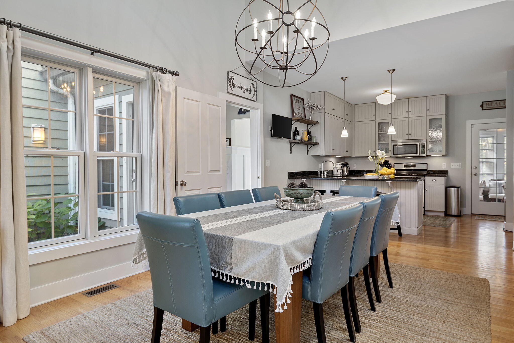 9986 Cottage Lane