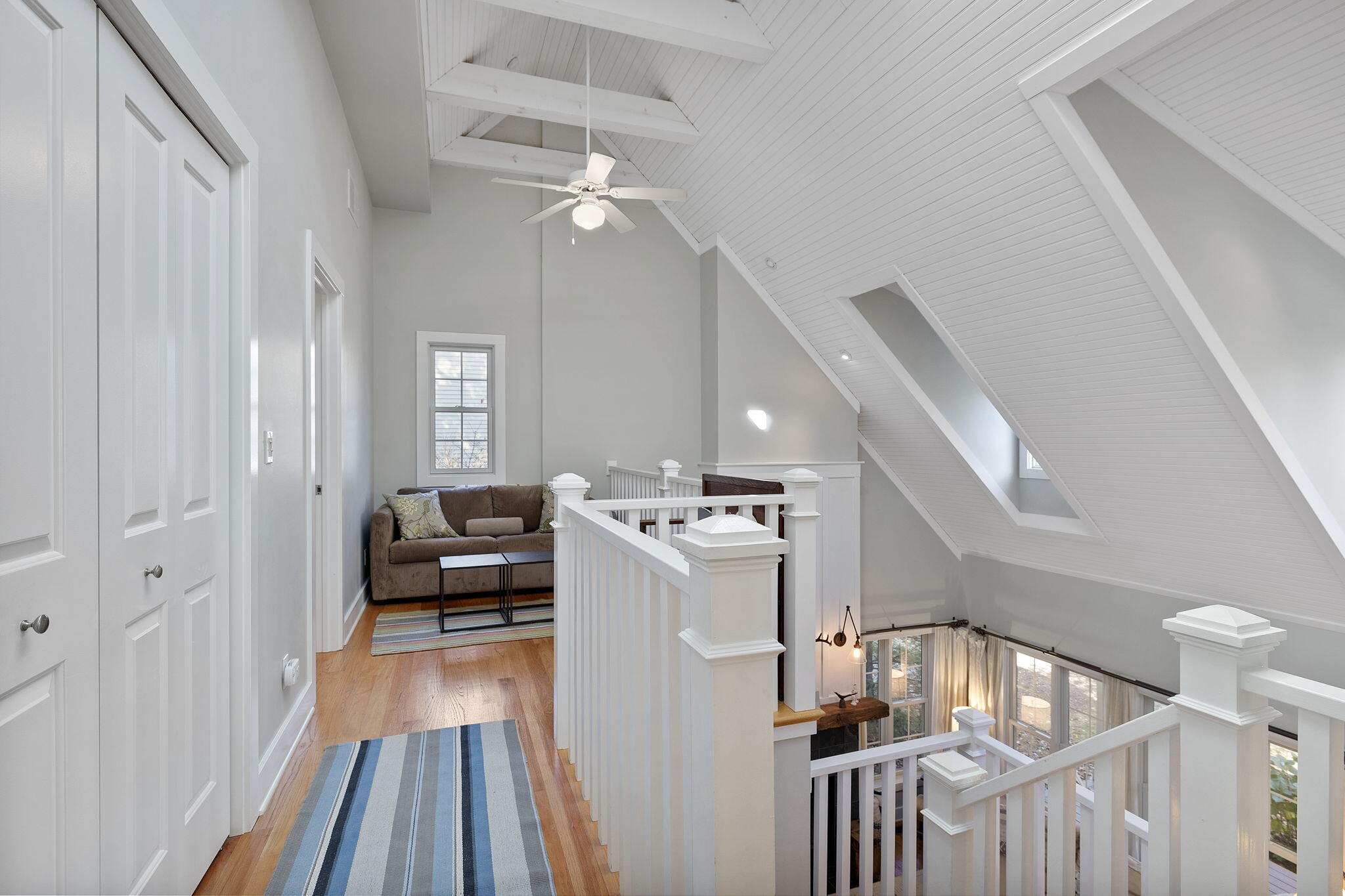 9986 Cottage Lane
