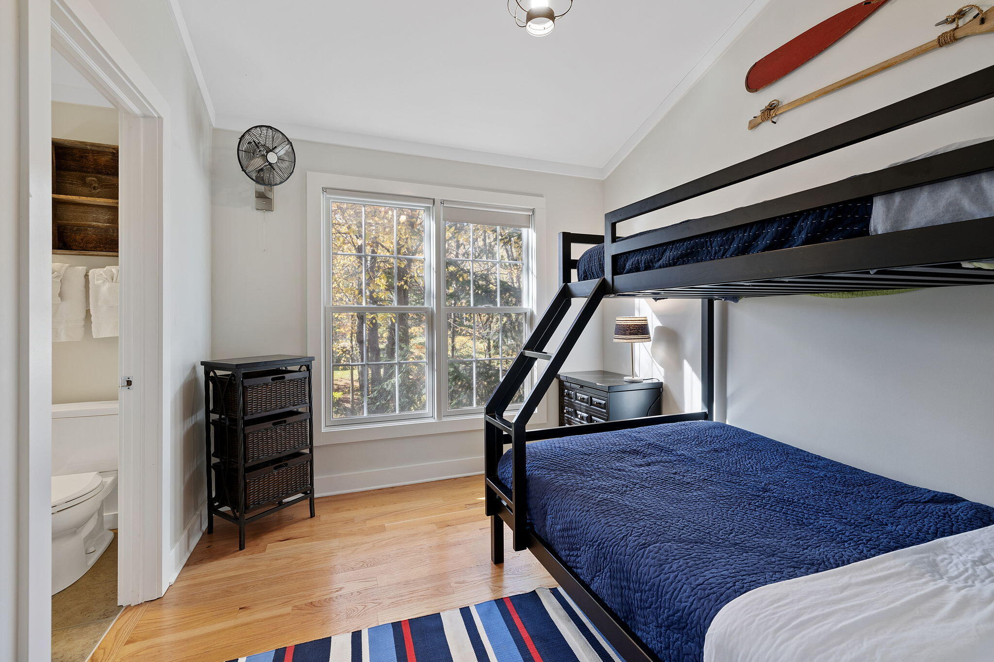 9986 Cottage Lane