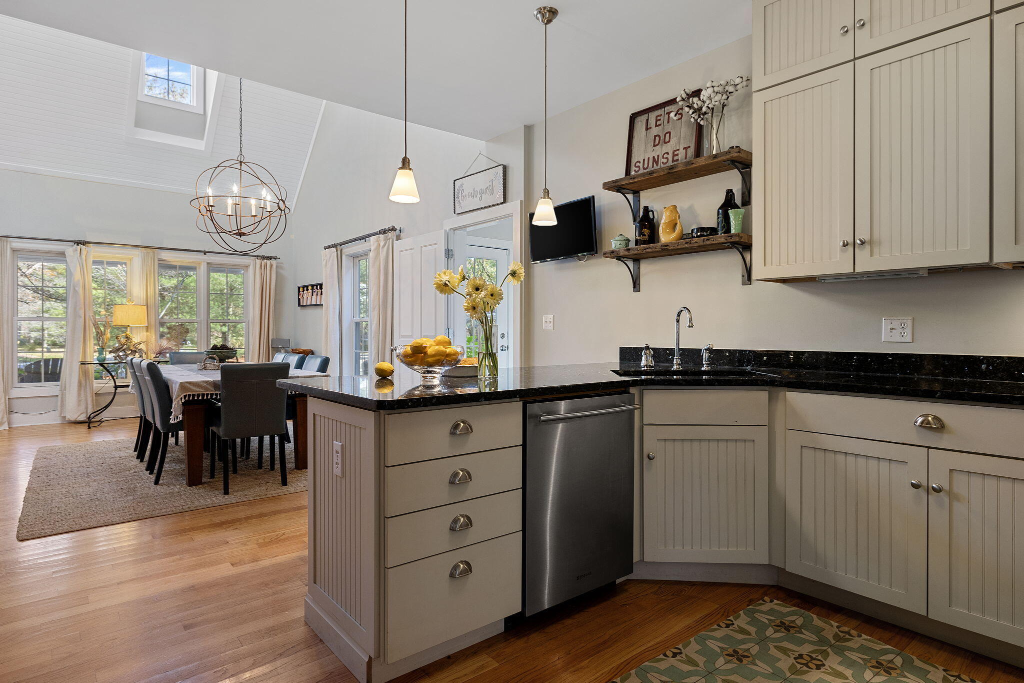 9986 Cottage Lane