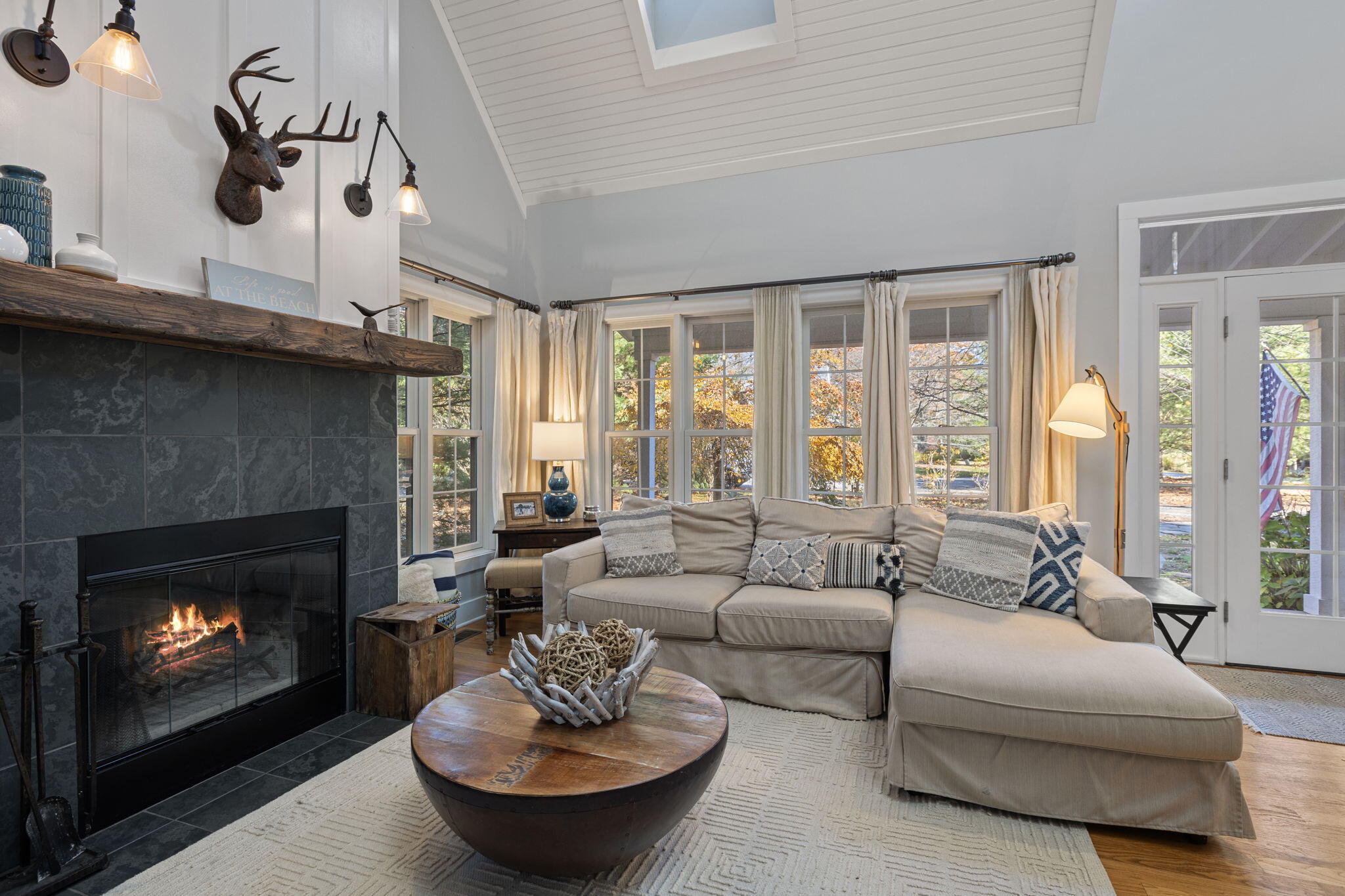 9986 Cottage Lane