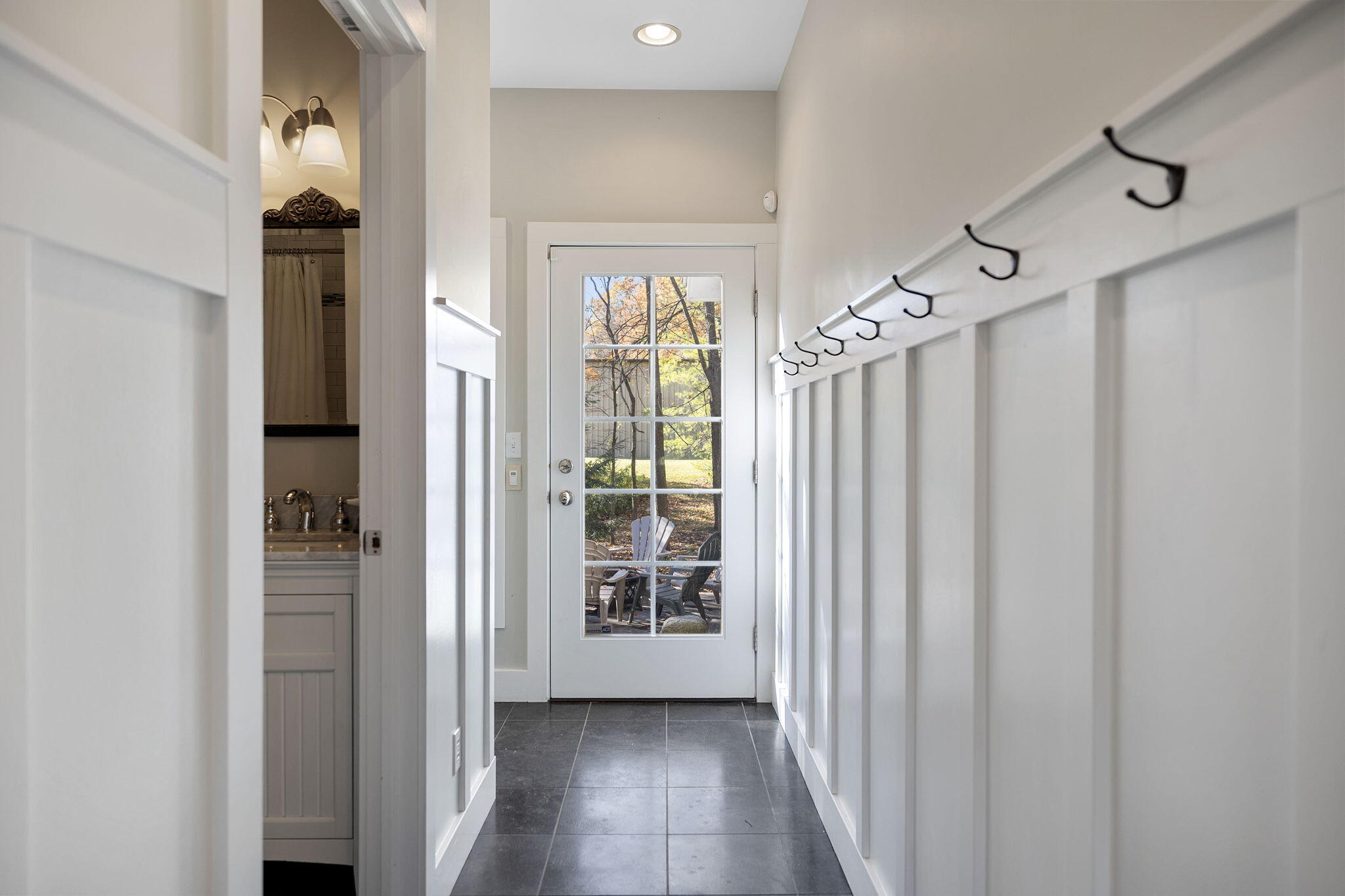 9986 Cottage Lane