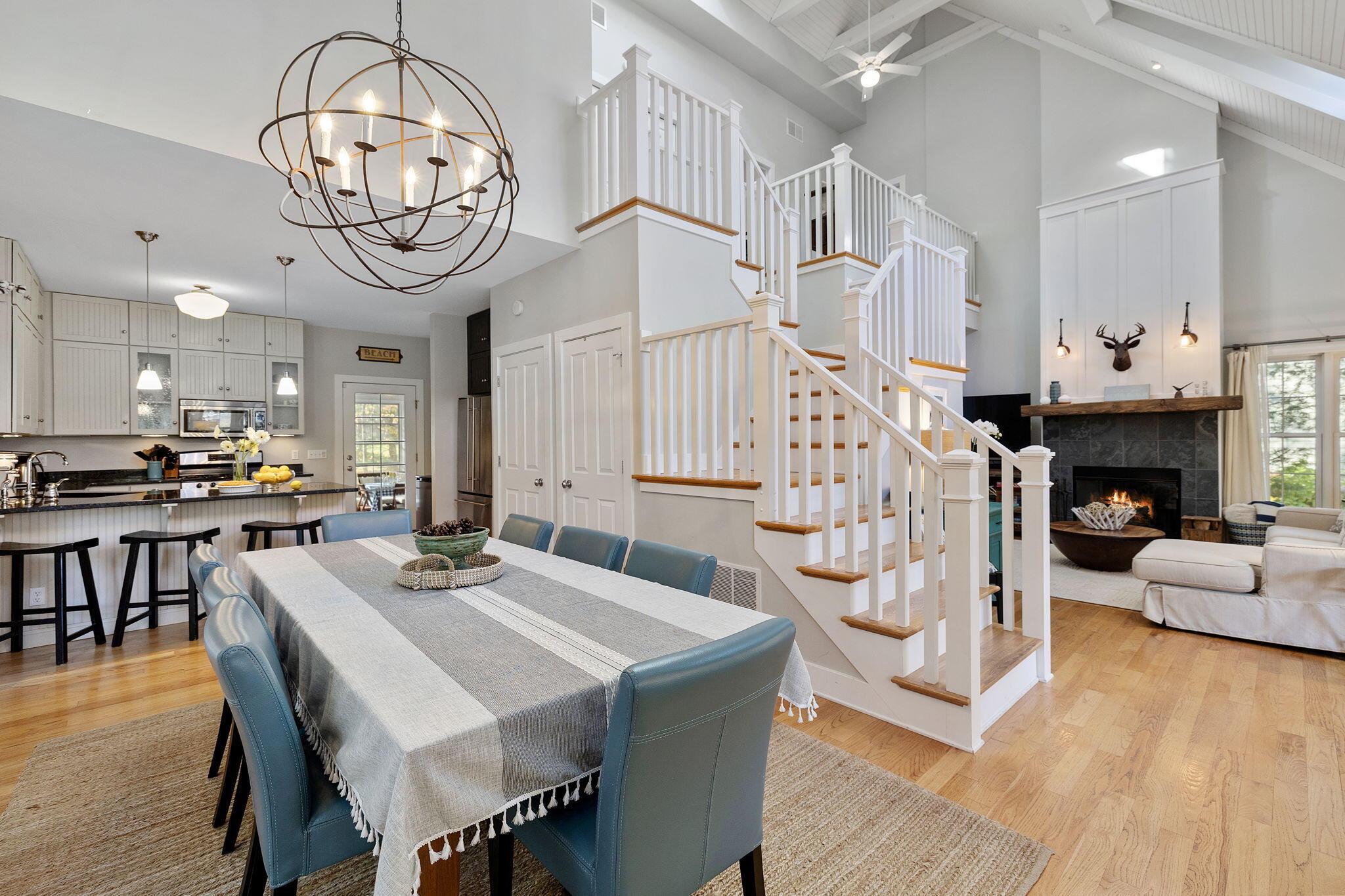 9986 Cottage Lane