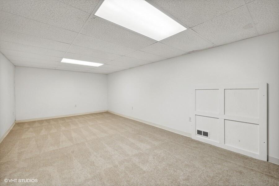 3300 3292 S Lakeshore Drive, St. Joseph