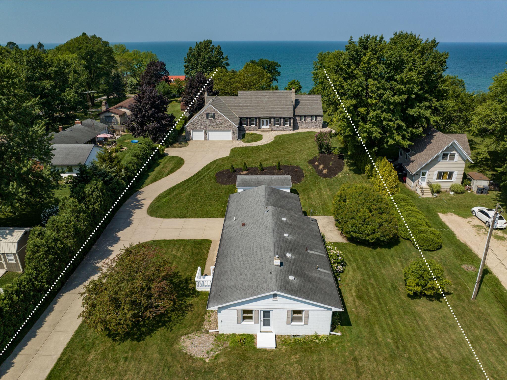 3300 3292 S Lakeshore Drive, St. Joseph
