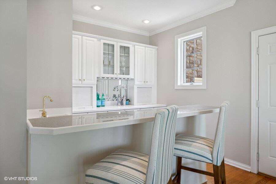 3300 3292 S Lakeshore Drive, St. Joseph