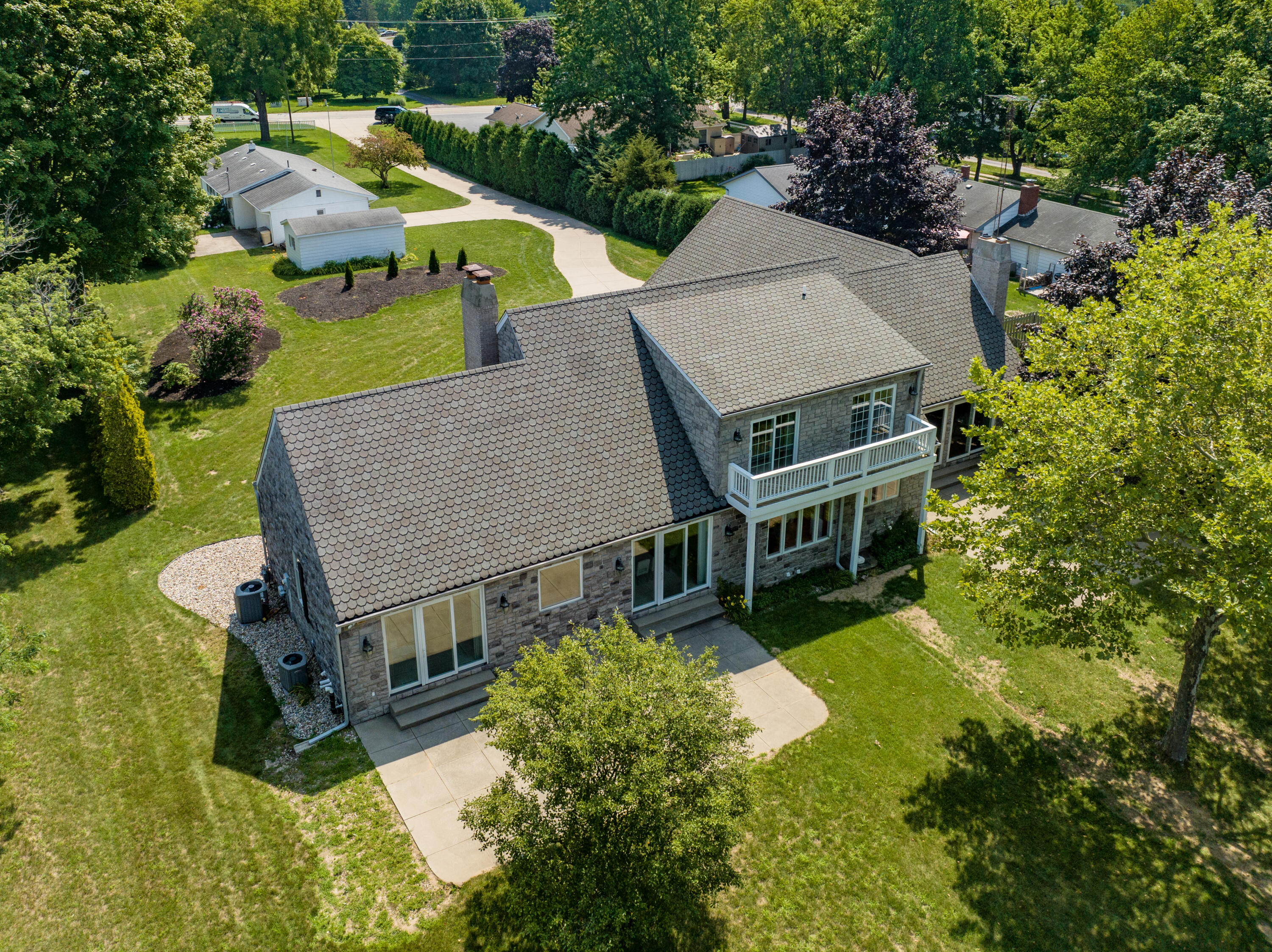 3300 3292 S Lakeshore Drive, St. Joseph