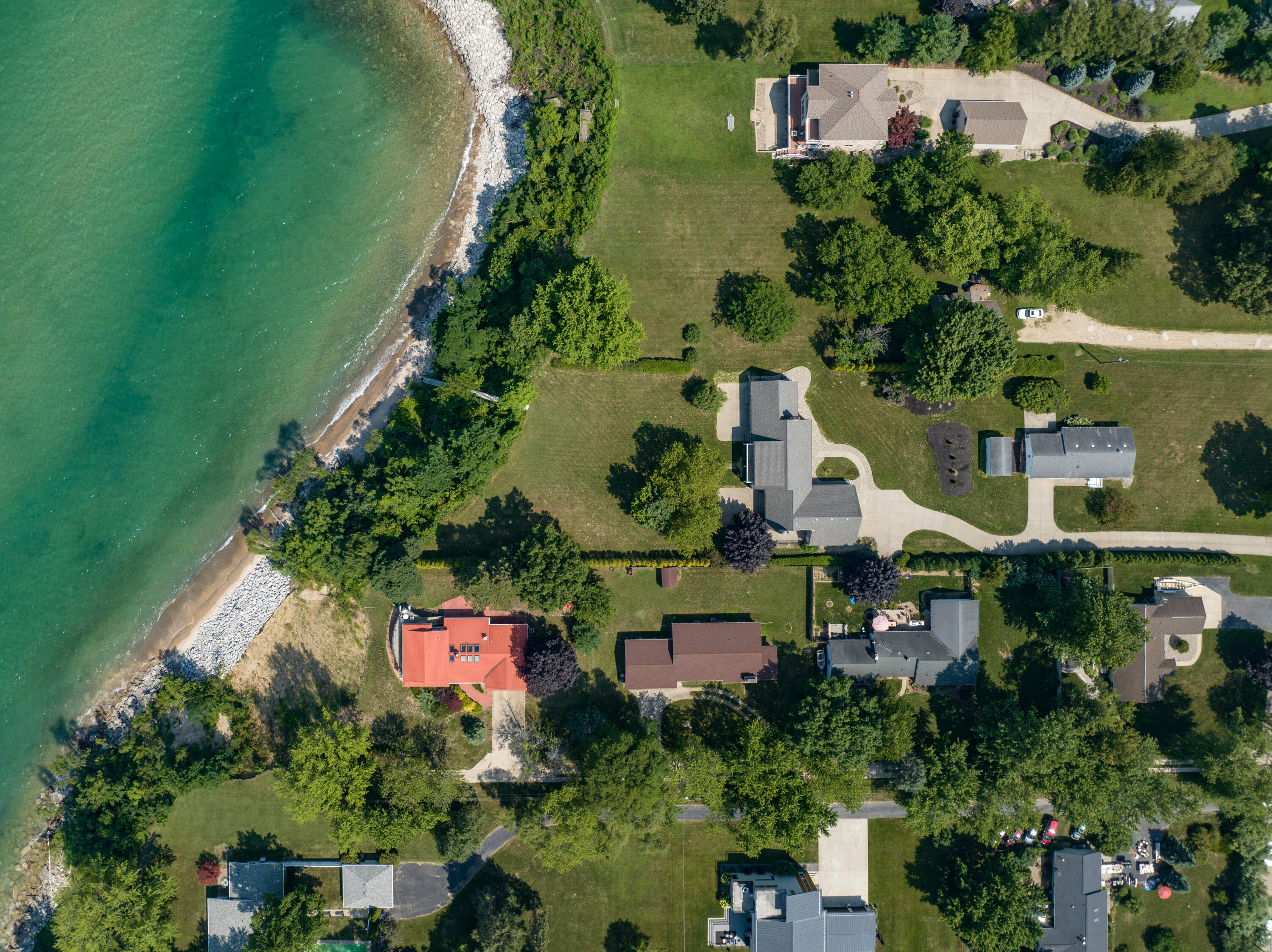 3300 3292 S Lakeshore Drive, St. Joseph