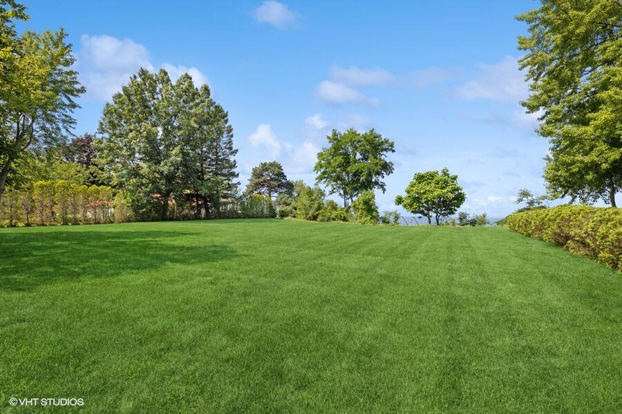 3300 3292 S Lakeshore Drive, St. Joseph