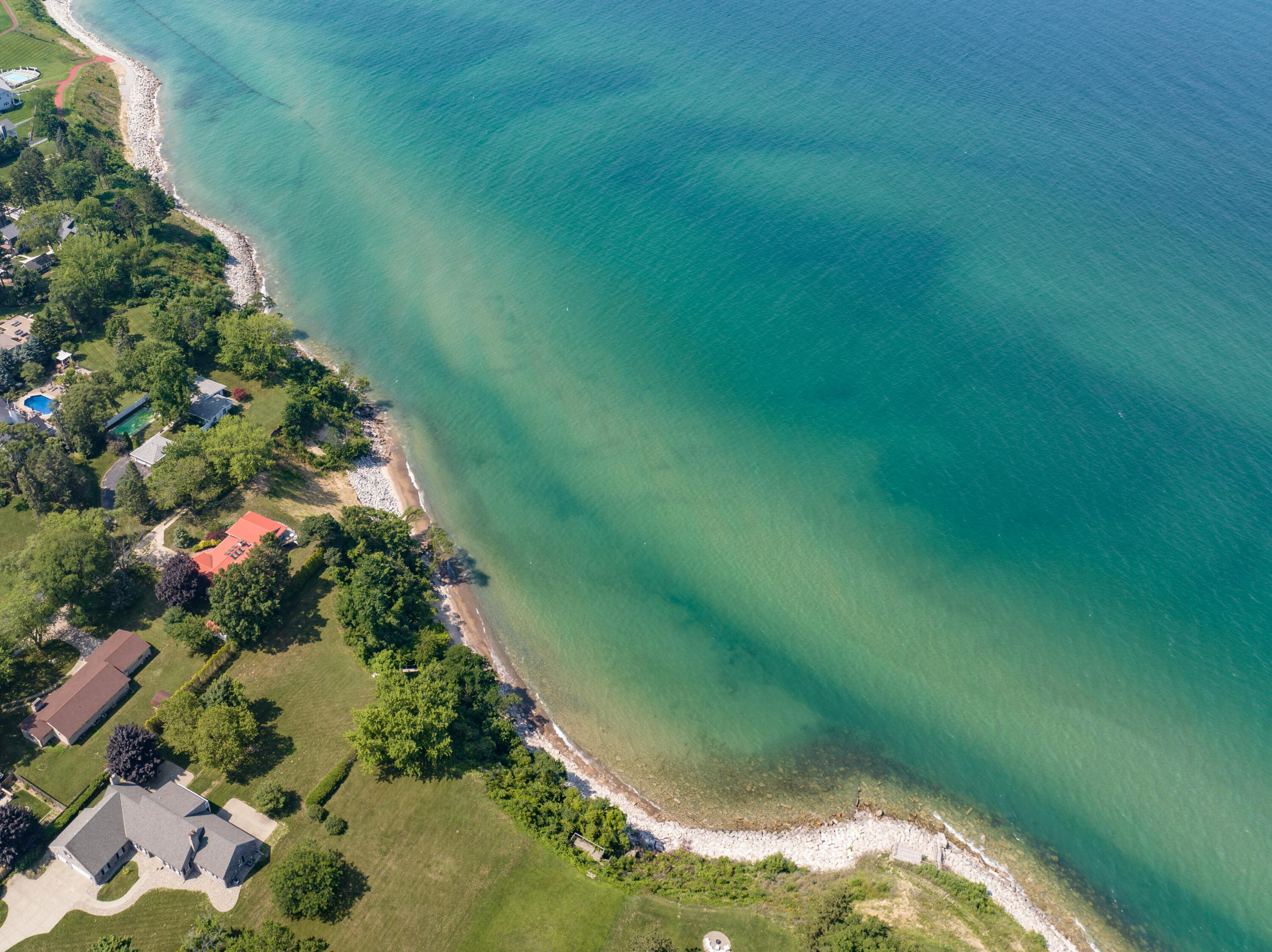 3300 3292 S Lakeshore Drive, St. Joseph