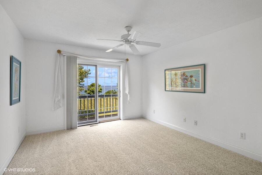3300 3292 S Lakeshore Drive, St. Joseph