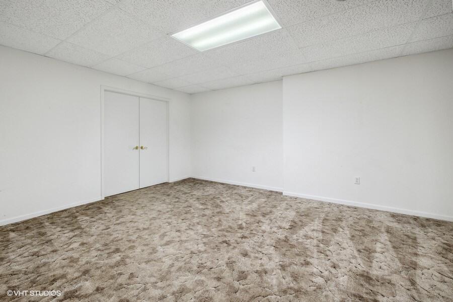3300 3292 S Lakeshore Drive, St. Joseph