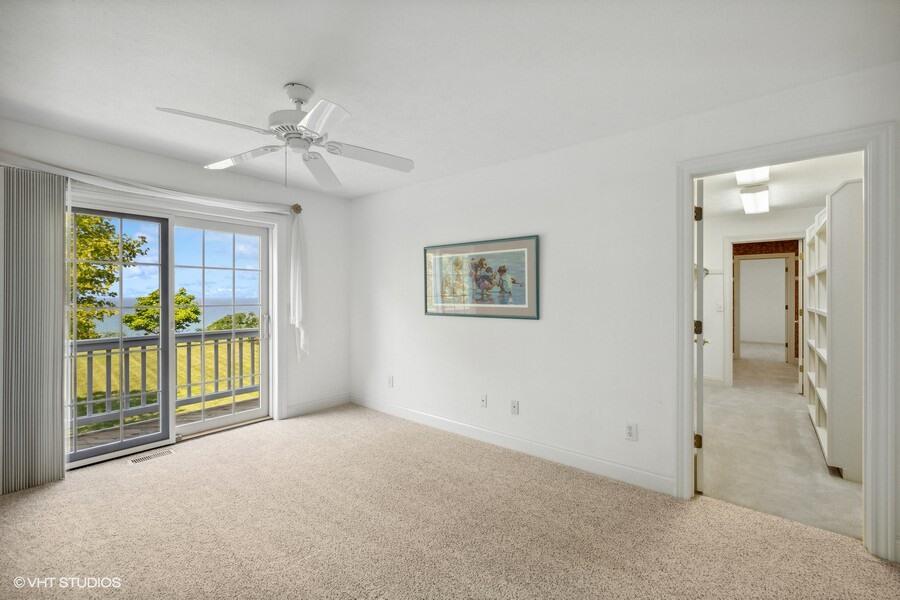 3300 3292 S Lakeshore Drive, St. Joseph