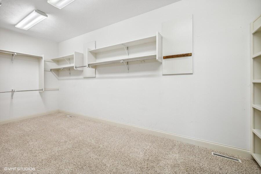 3300 3292 S Lakeshore Drive, St. Joseph
