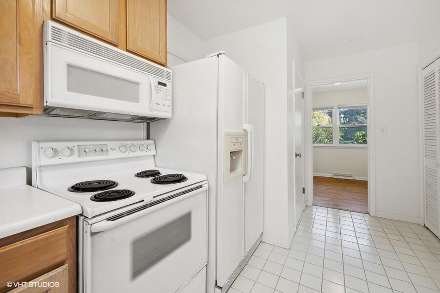 3300 3292 S Lakeshore Drive, St. Joseph