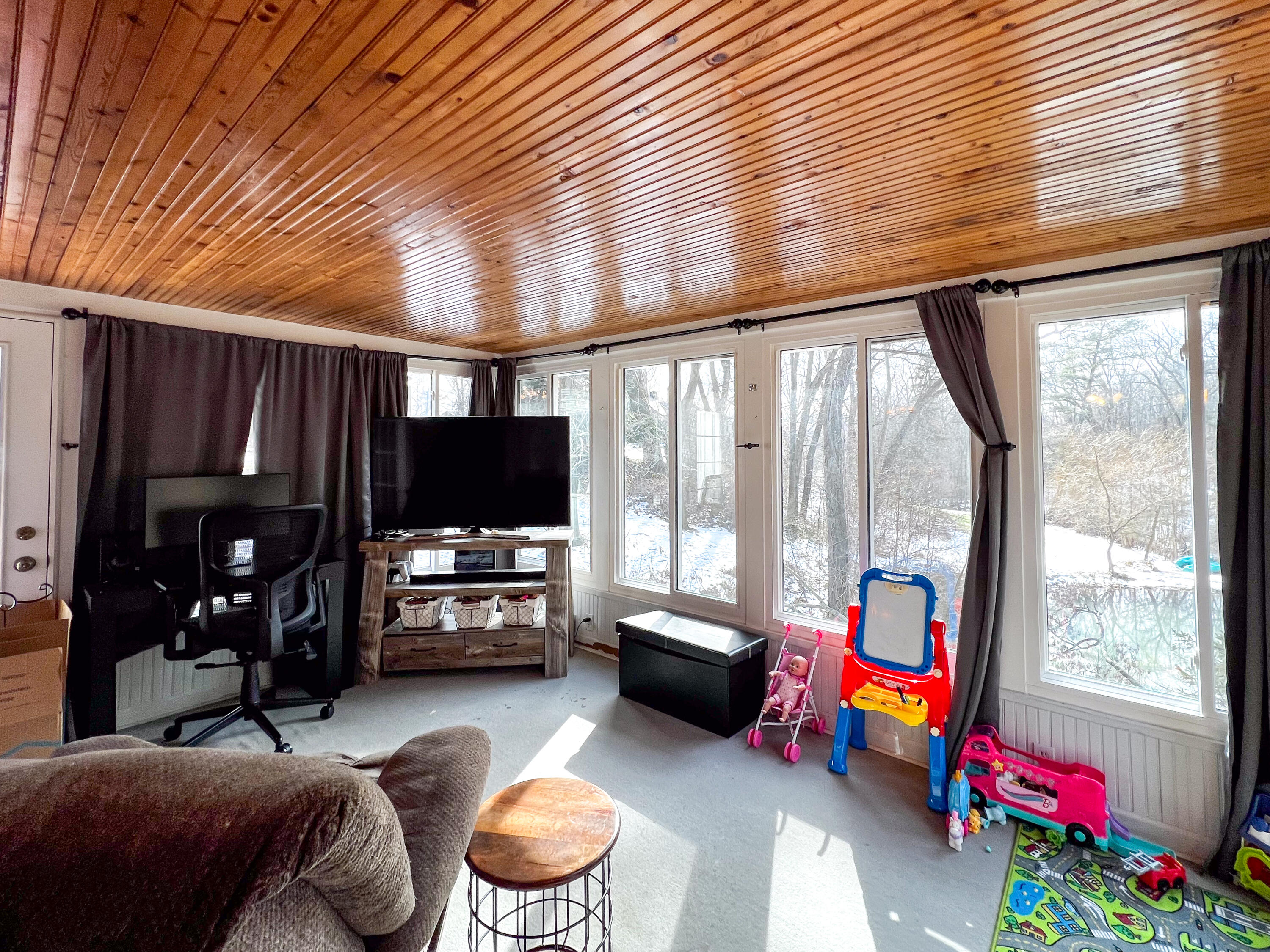 2354 Riverside Court