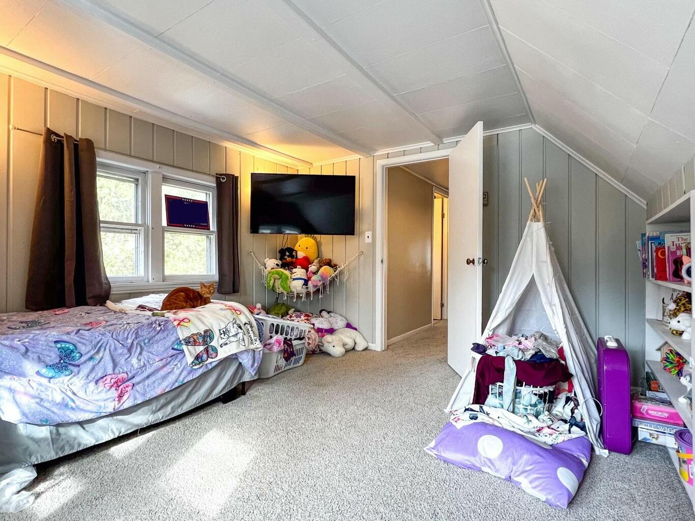 2354 Riverside Court