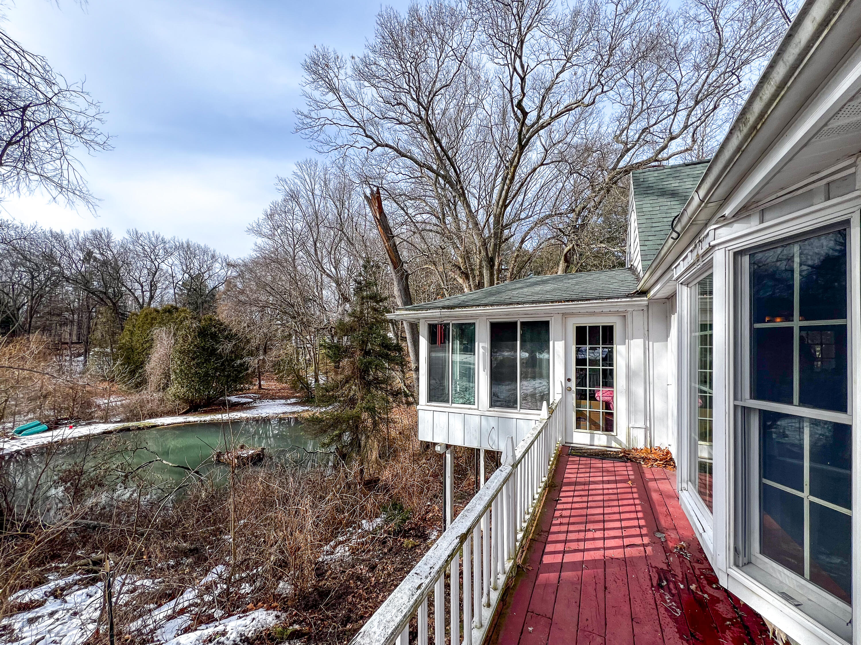 2354 Riverside Court