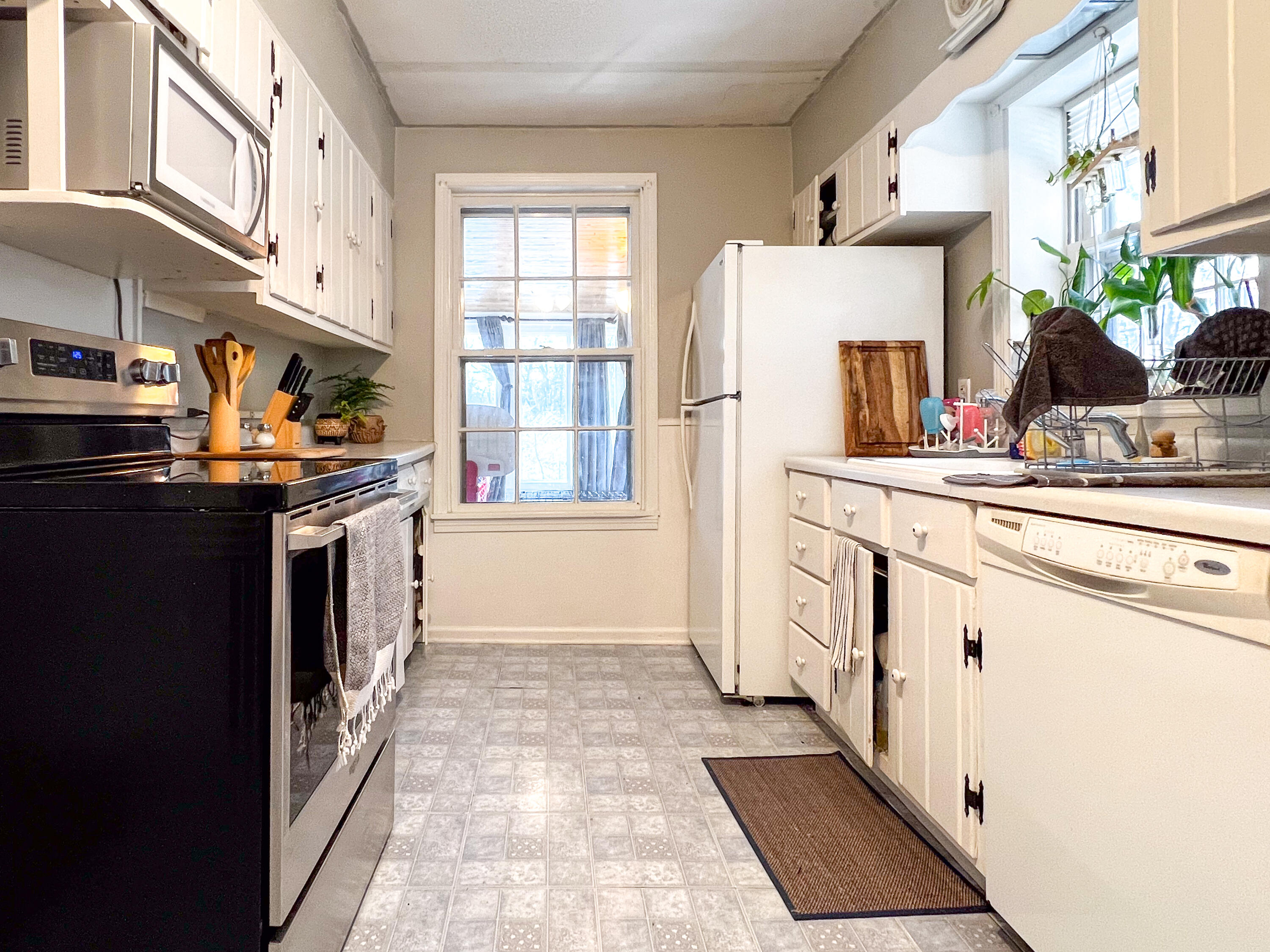 2354 Riverside Court