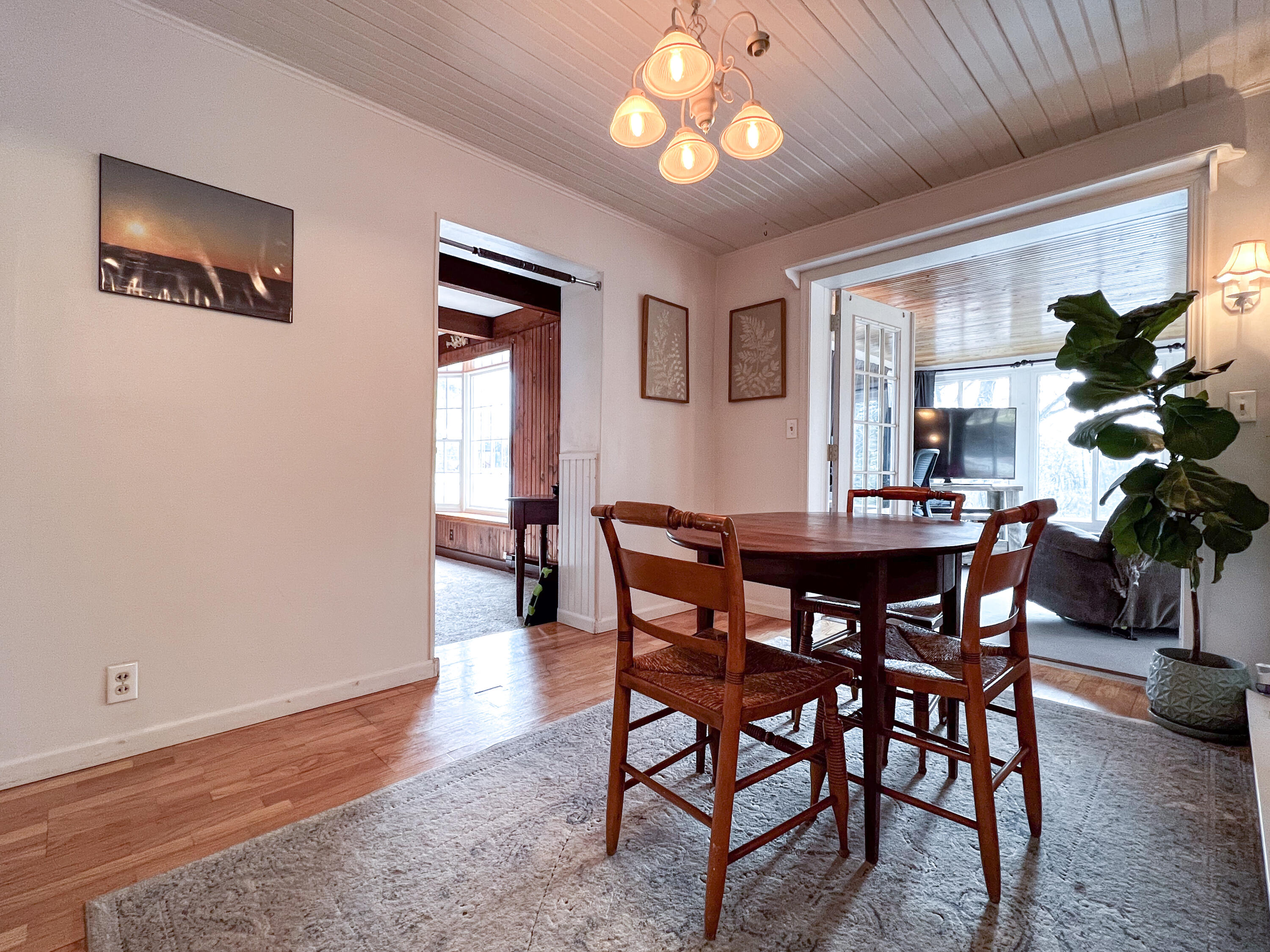 2354 Riverside Court