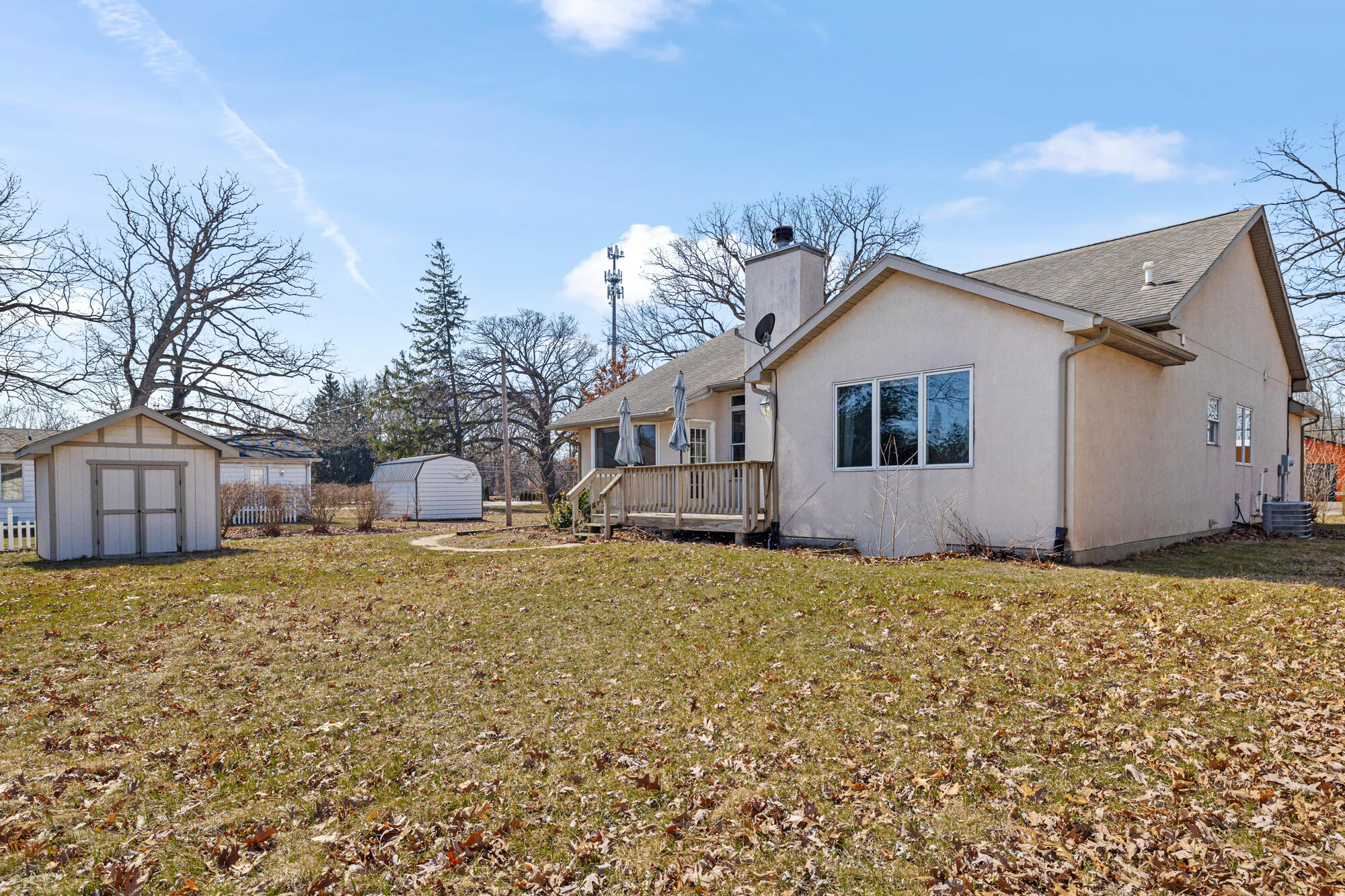 4423 N Roosevelt Road