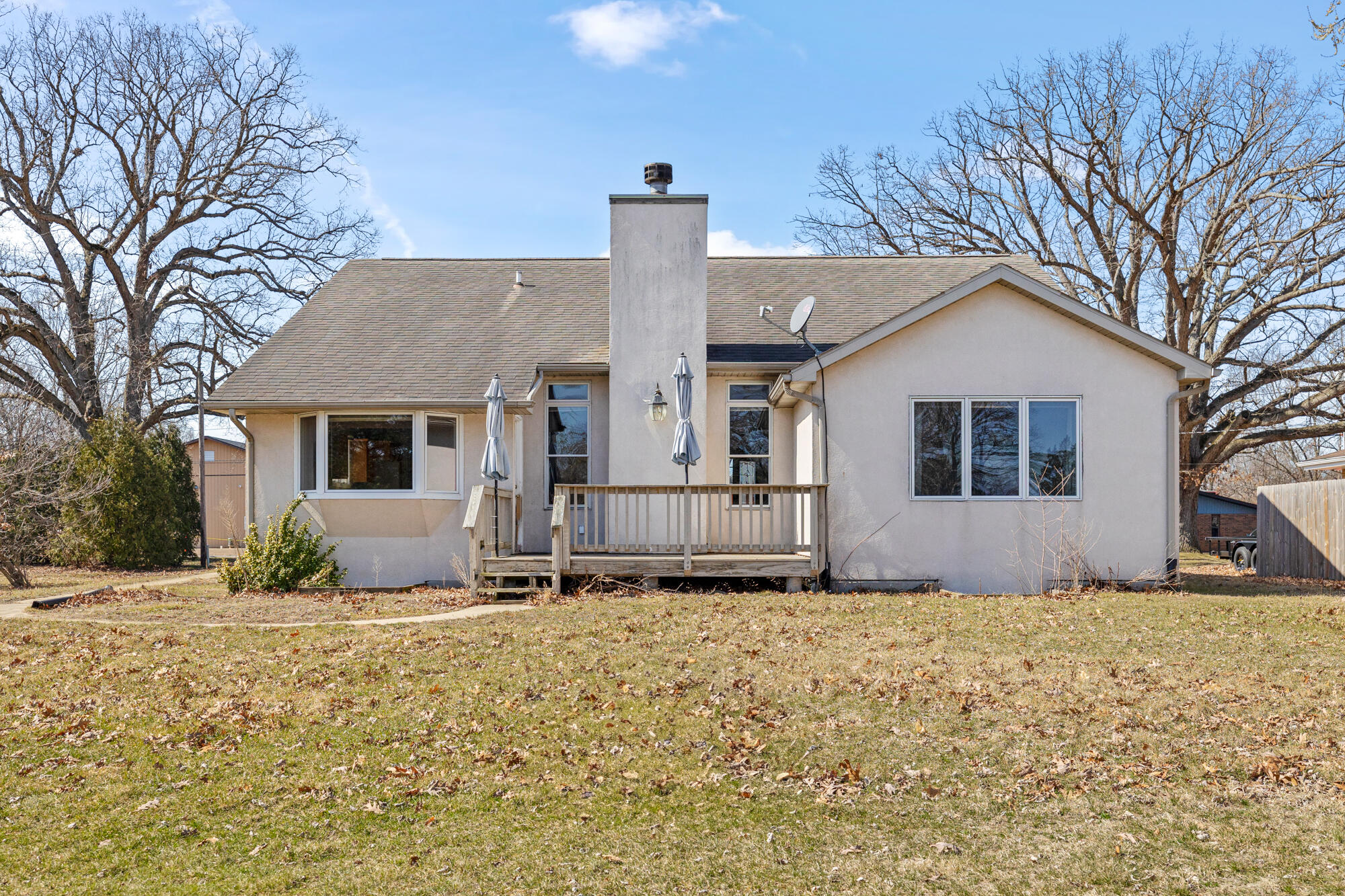 4423 N Roosevelt Road