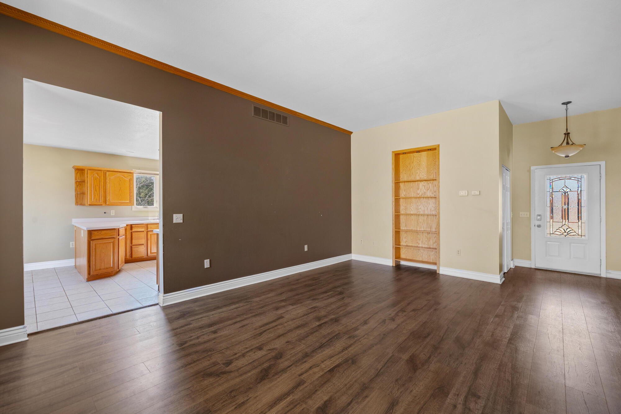 4423 N Roosevelt Road