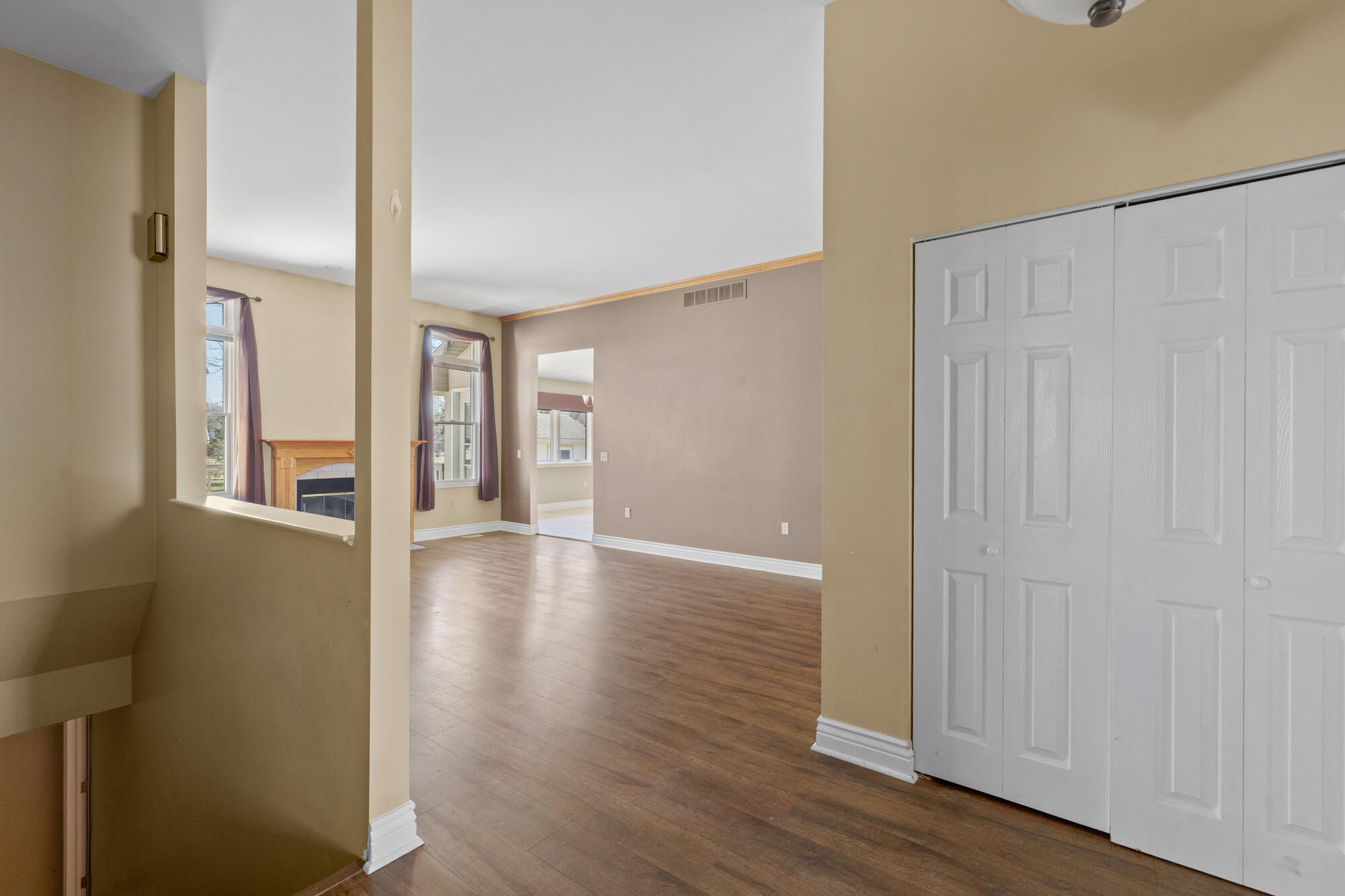 4423 N Roosevelt Road