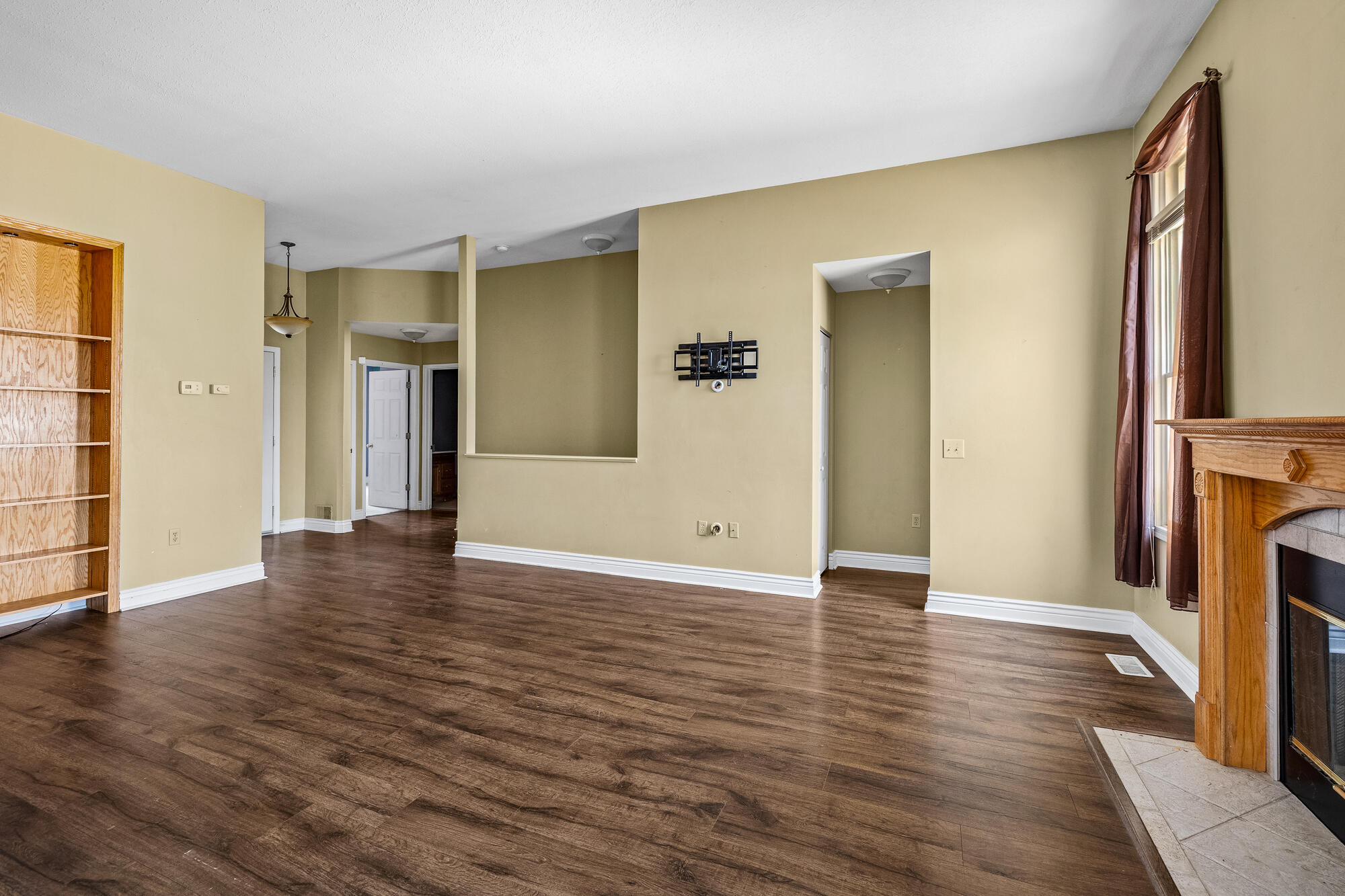 4423 N Roosevelt Road