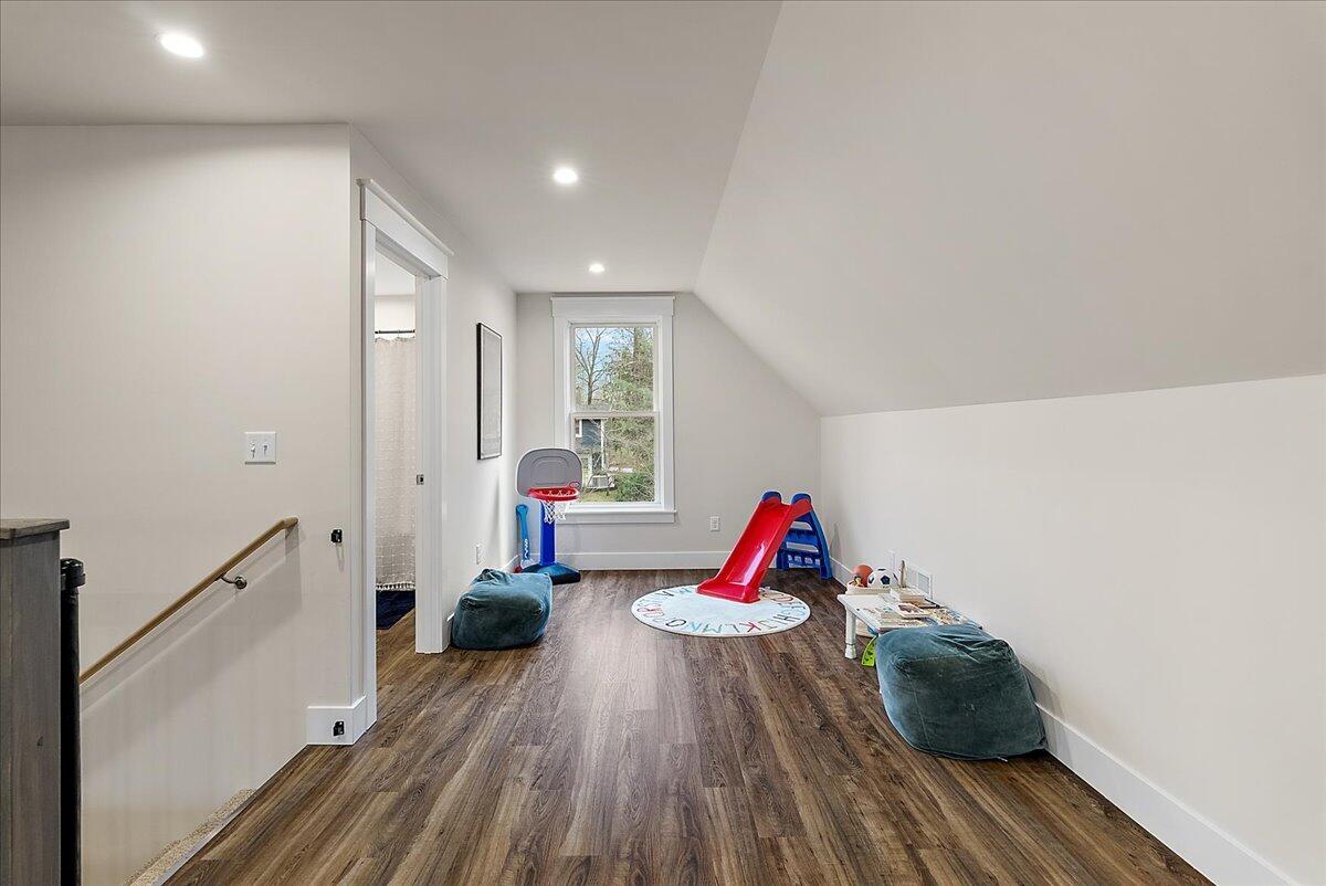 4150 Comanche Trail