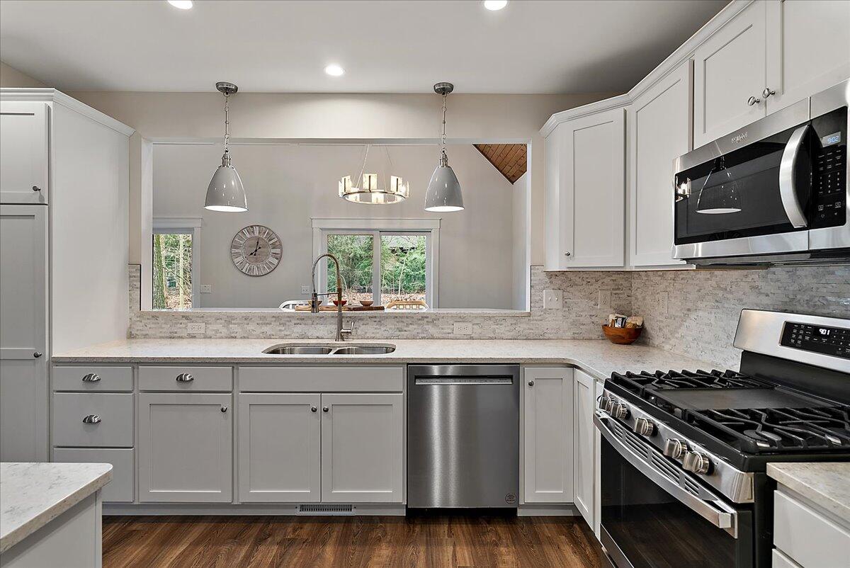 4150 Comanche Trail