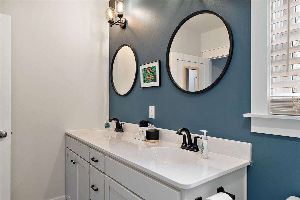 4150 Comanche Trail