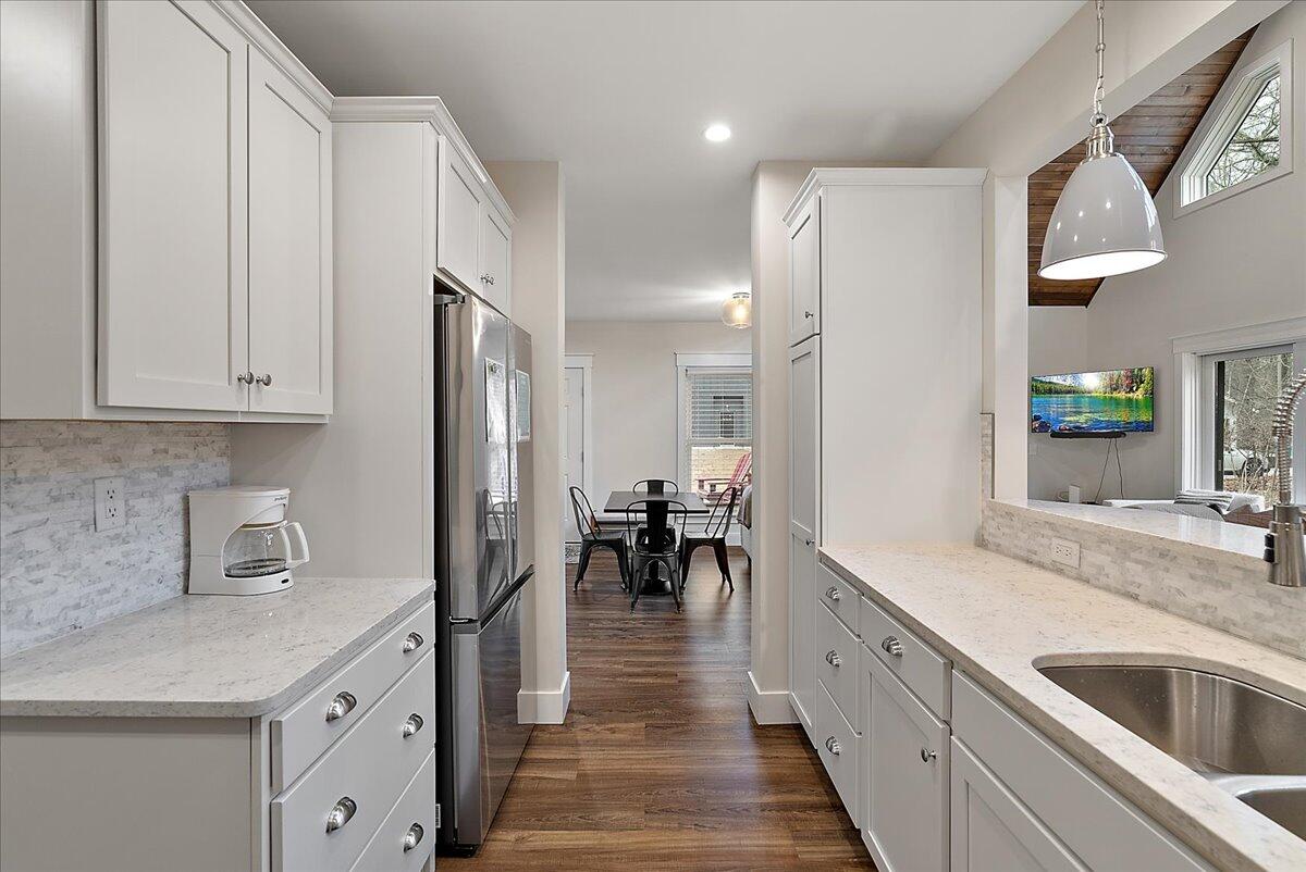 4150 Comanche Trail