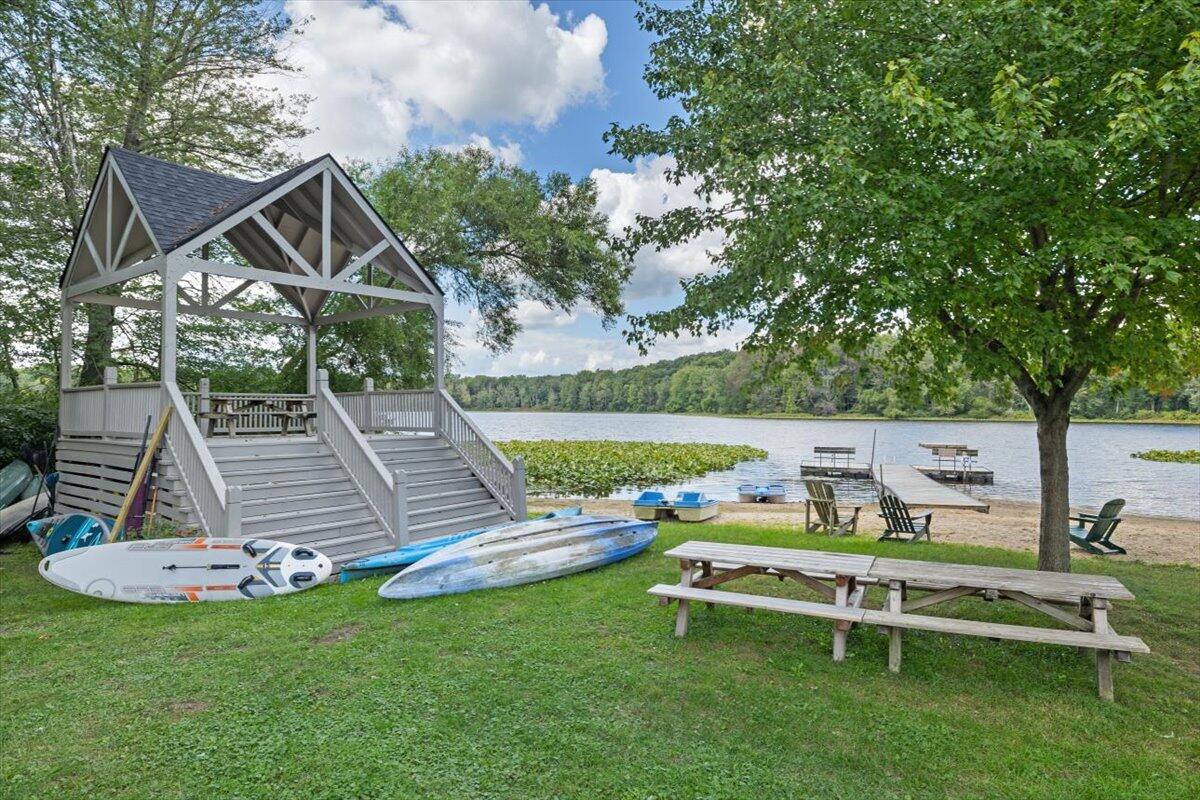 10 Camp Madron Road, 10