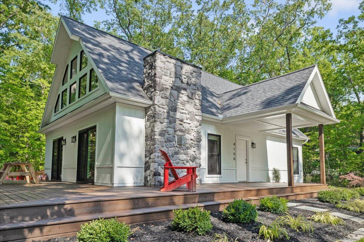 4150 Comanche Trail