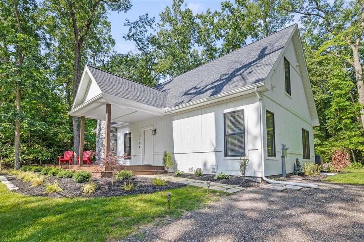 4150 Comanche Trail
