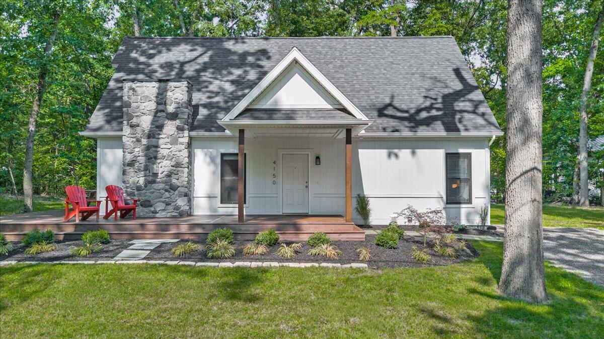4150 Comanche Trail