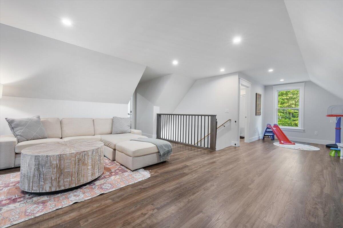 4150 Comanche Trail