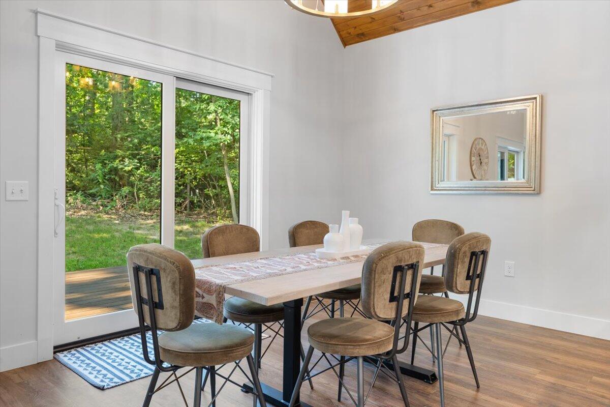 4150 Comanche Trail