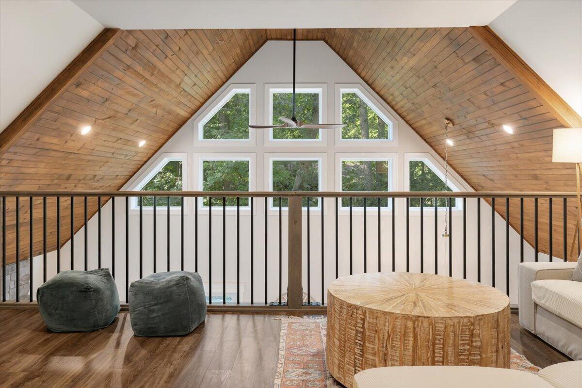 4150 Comanche Trail