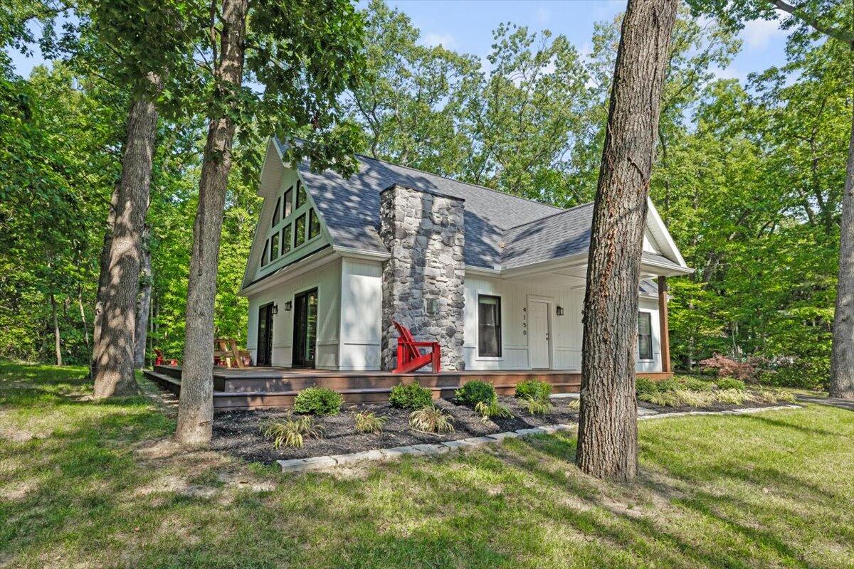 4150 Comanche Trail