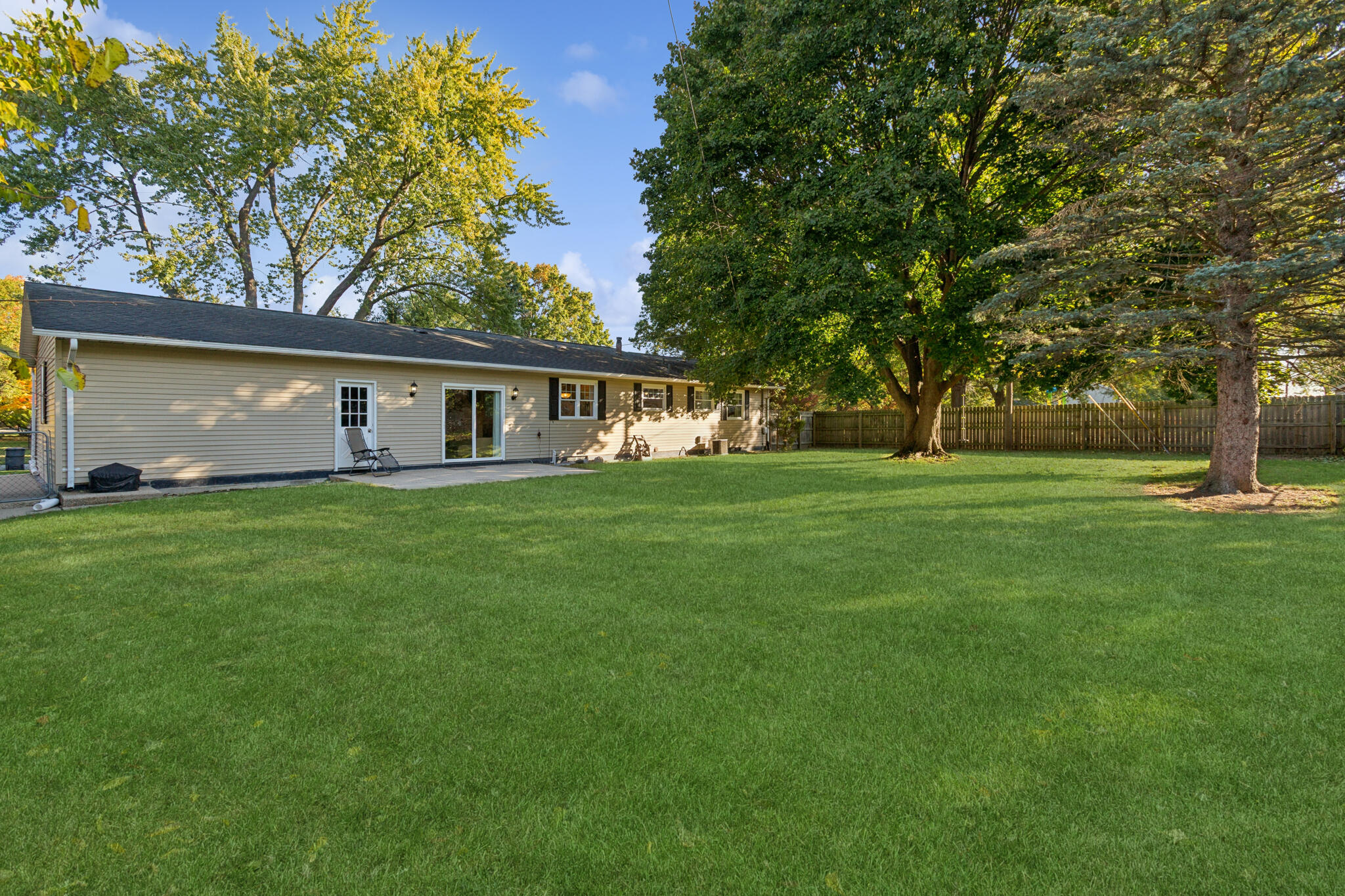 1854 Cranbrook Street, St. Joseph