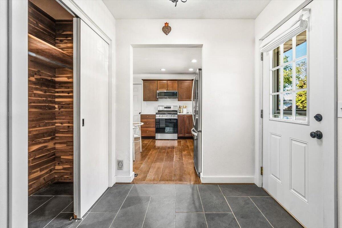 112 Butternut Street, Three Oaks