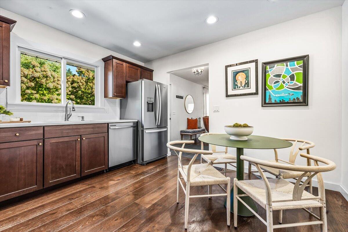 112 Butternut Street, Three Oaks