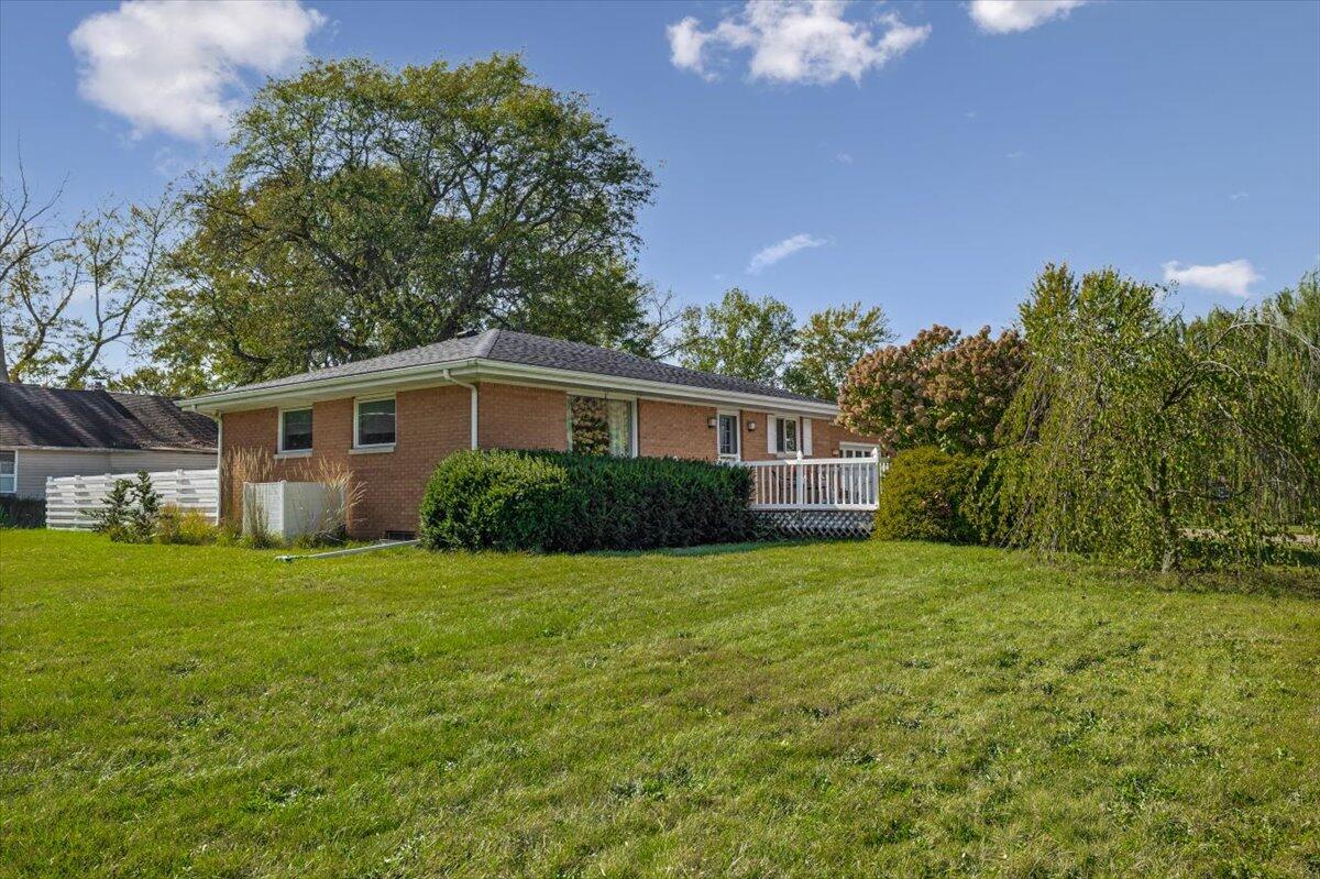 112 Butternut Street, Three Oaks