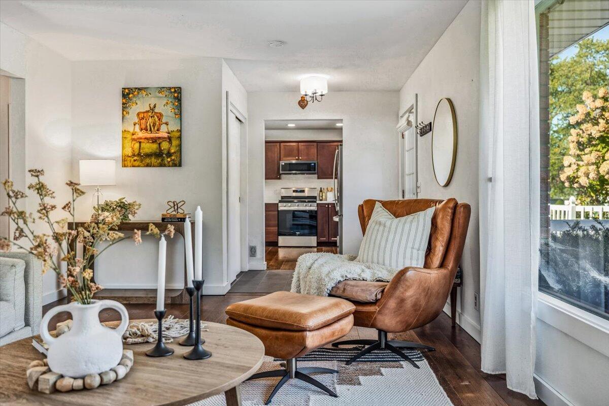 112 Butternut Street, Three Oaks